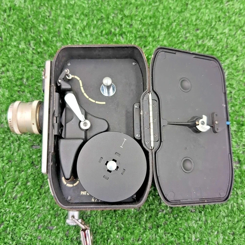 Paillard Vintage Bolex B8 C8S Movie Camera Switzerland‎ 8mm Black - Untested